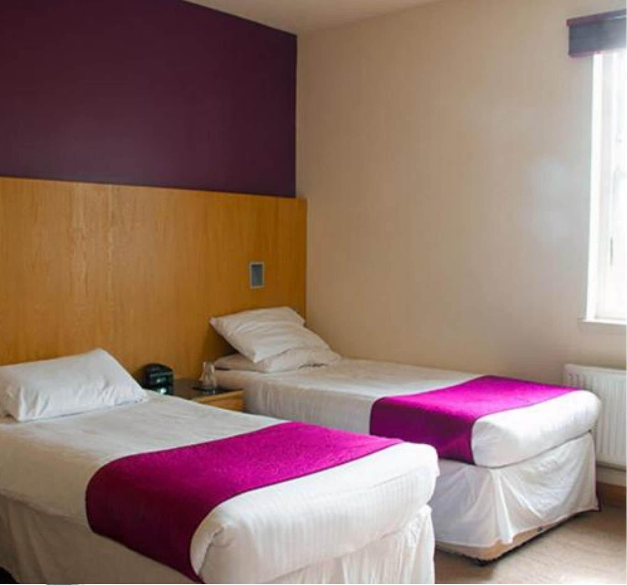 Rooms At 29 Bruce Street Dunfermline Bagian luar foto